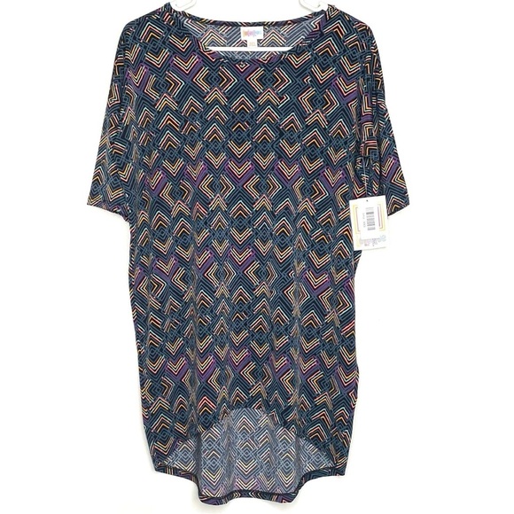 LuLaRoe Tops - 💚 3/$15 Geometric Patterned women’s Shirt C